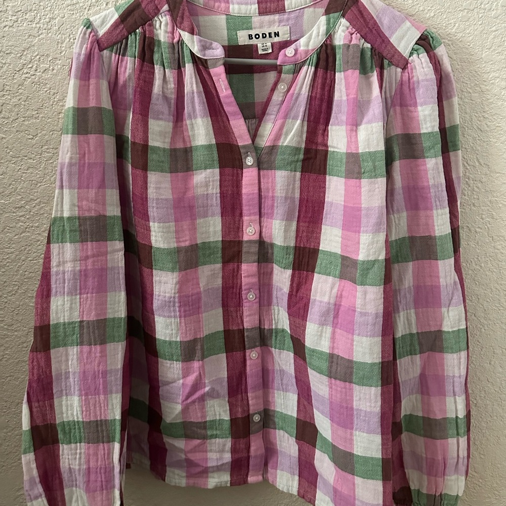 Boden Pink, Green & White Plaid Button-Front Top